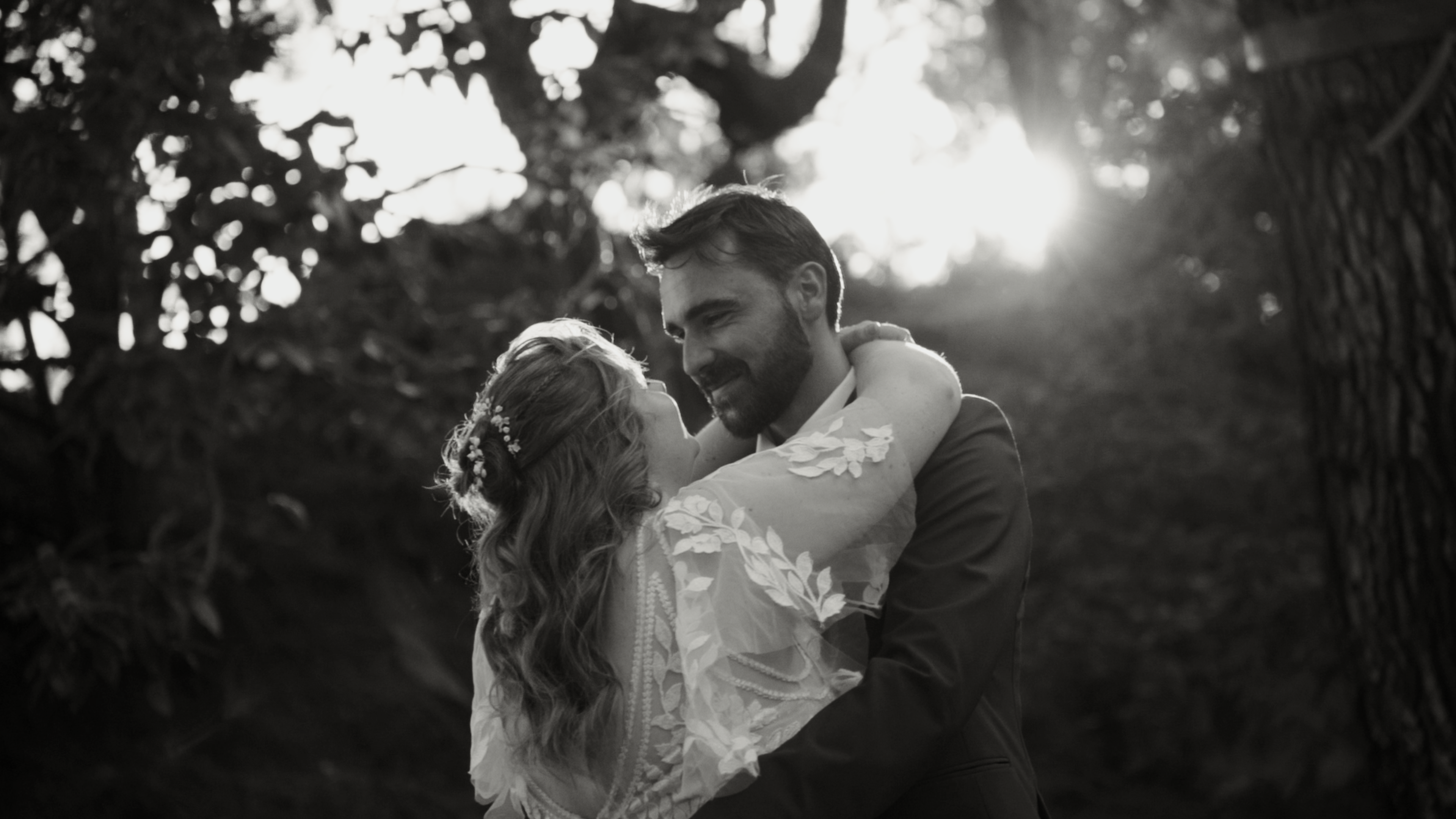 Projection du film pendant le repas de mariage